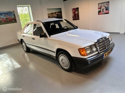 Mercedes 200 W124