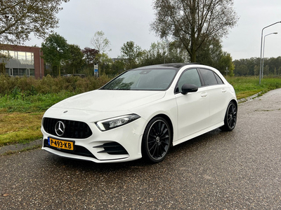 Mercedes-Benz A-klasse 200 AMG in/exterieur, Pano, Night/Pack, Sfeer, Wide Screen, Camera, 19'