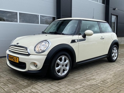 Mini One 1.6 Airco Navi Cruise NL-auto 75dkm!