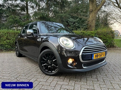 MINI Mini 1.5 Cooper Business Automaat 5-drs Navi