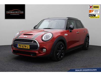 Mini Mini 2.0 Cooper S Chili Serious Business 2017 | Dealeronderhouden | Airco | Navigatie | Cruise Control Stop & Go | DAB+ | Boekjes | Achteruitrij Camera | 2 Sleutels | Nationale Autopas