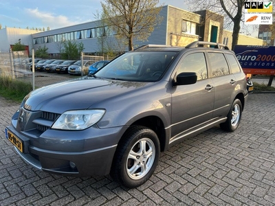 Mitsubishi Outlander 2.0 Invite plus - AIRCO - PANORAMA -