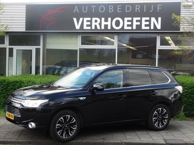 Mitsubishi Outlander 2.0 PHEV Instyle+ - PANORAMADAK -