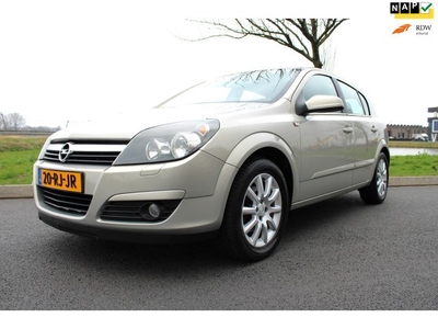 Opel Astra 1.6 Elegance Automaat , Airco, APK 16-04-2025