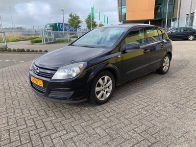 Opel Astra 1.6 Enjoy Zwart 2004 Airco Cruise Navi 5-drs NAP