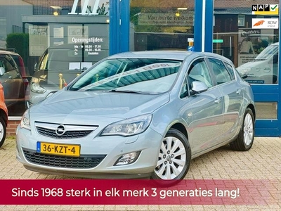 Opel Astra 1.6 Turbo Cosmo 180PK! NL AUTO NAP! Navi l