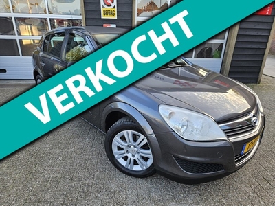 Opel Astra 1.8 Edition,navigatie,trekhaak