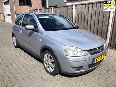 Opel Corsa 1.2-16V Silverline Airco KM 127895 NAP