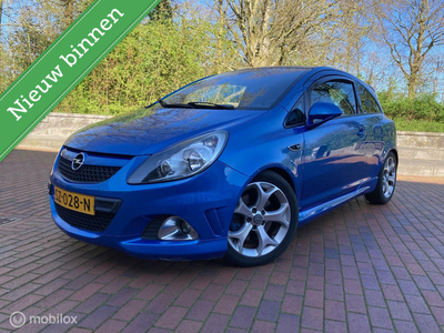 Opel Corsa 1.6-16V Turbo OPC KANON 192 PK SCHAALSTOELEN