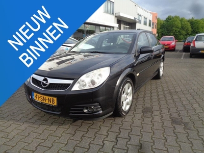 Opel Vectra 1.8-16V Business AIRCO / CRUISE / NAVI / LET