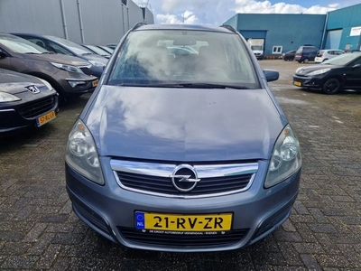 Opel Zafira 1.6 benzine nieuwe APK (bj 2005)