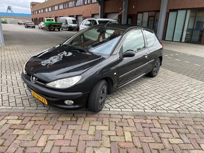 Peugeot 206 1.4 Gentry! Nw ApK! Airco! 214 DKM NAP!