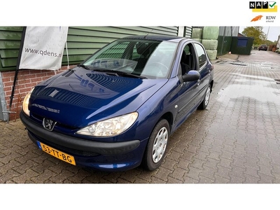 Peugeot 206 1.4 One-line met een nieuwe APK