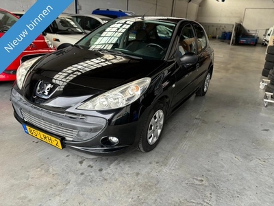 Peugeot 206 + 1.4 XS AIRCO&LAGE KM MET NAP NIUWE BEURT