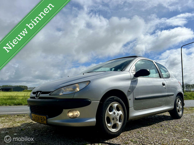 Peugeot 206 1.6 XS, BJ 2000, Glazen schuifdak, Zuinig, APK