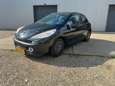 Peugeot 207 1.4 XR Met airco NIEUWE APK