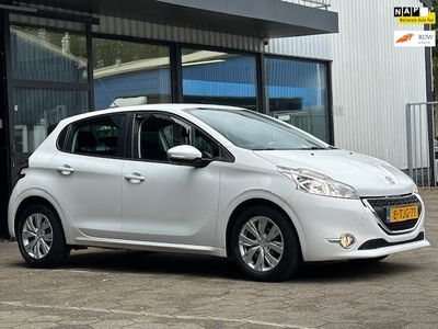 Peugeot 208 1.2 e-VTi Envy / Automaat / Cruise / PDC / 2014