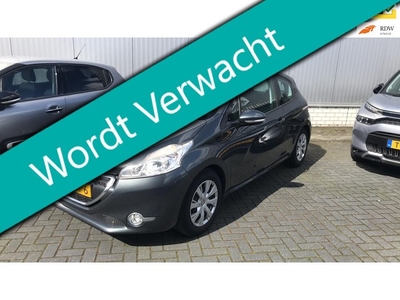 Peugeot 208 1.2 VTi 82pk Envy Navi Clima PDC Cruise Zuinig