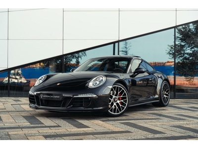 Porsche 911 3.8 Carrera GTS black on black