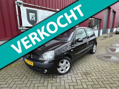 Renault Clio 1.4-16V Privilège Luxe // 86 DKM NAP // Airco