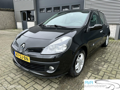 Renault Clio 1.6-16V 5 DEURS / CLIMA