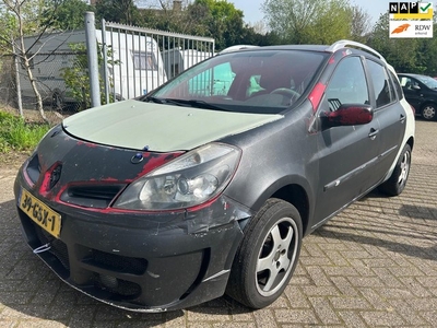 Renault Clio Estate ( inruil koopje)LM velgen airco trekhaak