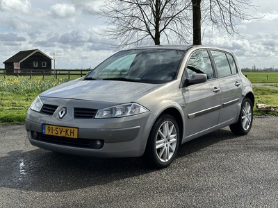 Renault Mégane 1.6-16V Privilège Luxe * Airco * Leder *