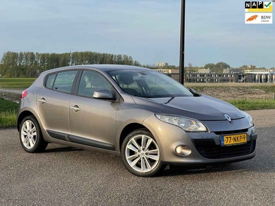 Renault Mégane 1.6 Celsium/Clima/Navi/Start/Stop/Trekhaak/Lmv/Nap/Boekjes