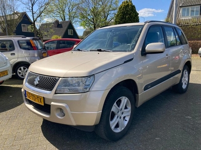 Suzuki Grand Vitara 2.0-16V Exclusive Apk