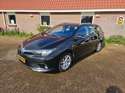 Toyota Auris Touring Sports 1.8 Hybrid Black Edition