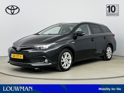 Toyota Auris Touring Sports 1.8 Hybrid Dynamic Go