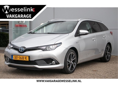 Toyota Auris Touring Sports 1.8 Hybrid Dynamic Ultimate -