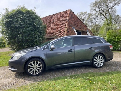 Toyota Avensis Wagon 2.0 VVTi Executive