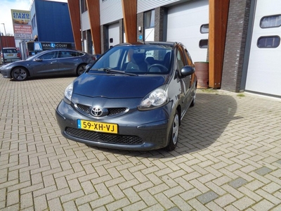 Toyota Aygo 1.0-12V + Apk 17-9-2024 Stuurbekr 5-Deurs