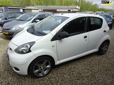 Toyota Aygo 1.0-12V Cool, Airco, Stuurbekrachtiging