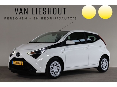 Toyota Aygo 1.0 VVT-i x-play NL-Auto!! Navigatie I Camera