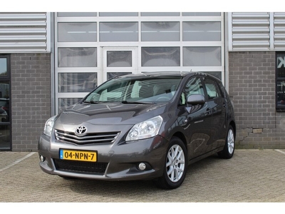 Toyota Verso 1.8 VVT-i Business / Panoramadak / Camera /