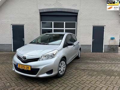 Toyota Yaris 1.0 VVT-i Aspiration - 5 deurs - airco -