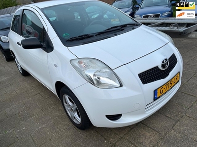 Toyota Yaris 1.0 VVTi + / nw model