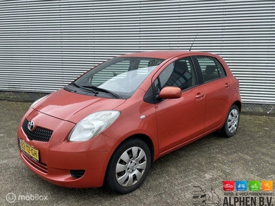 Toyota Yaris 1.3 VVTi Sol - Nap - Trekhaak - 1 jaar Apk -