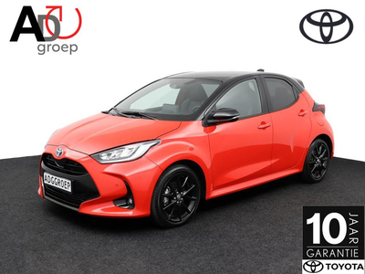 Toyota Yaris 1.5 Hybrid Executive Limited | Panoramadak | Head up display | Keyless start en entry | Parkeersensoren voor en achter |