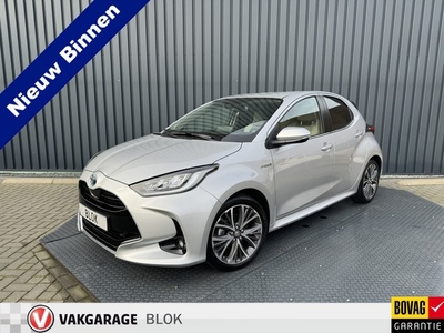 Toyota Yaris 1.5 Hybrid Executive UNIEK CREME LEER