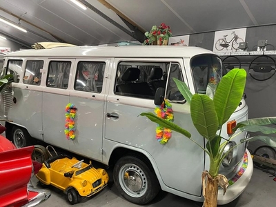 Volkswagen Bus Transporter t2 oldtimer T2 groot schuifdak