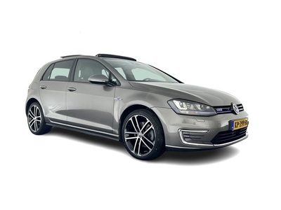 Volkswagen Golf 1.4 TSI GTE *PANO ACC VOLLEDER XENON