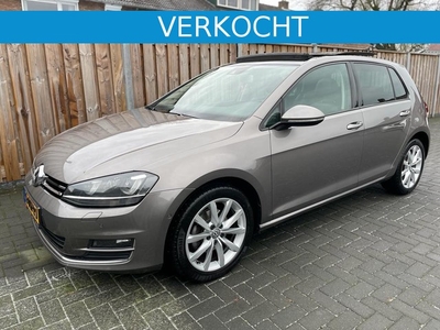 Volkswagen Golf 1.4 TSI Highline AUTOMAAT-PANODAK-NAVI-MASSAGE STOELEN