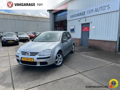 Volkswagen Golf 1.6 FSI Trendline