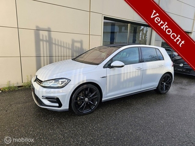 Volkswagen Golf 2.0 TDI 4MOTION 3x R-Line Panorama LEESTEKST