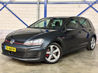 Volkswagen Golf 2.0 TSI GTI 220PKTREKHAAK