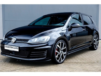 Volkswagen Golf 7 GTD 2.0 TDI PANO DYNAUDIO LEDER