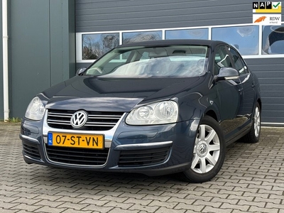 Volkswagen Jetta 1.6 FSI Trendline AircoCruise Control